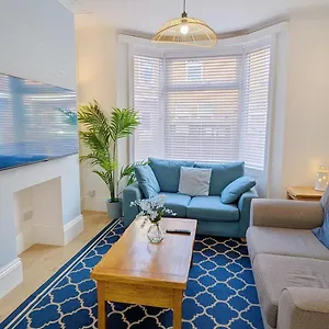 https://sea-breeze-house.yorkshirehotels.net